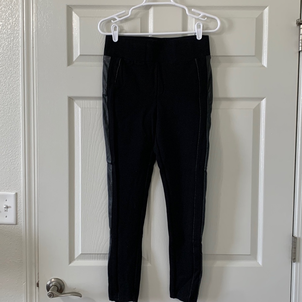 Women’ Leather-Detailed Leggings